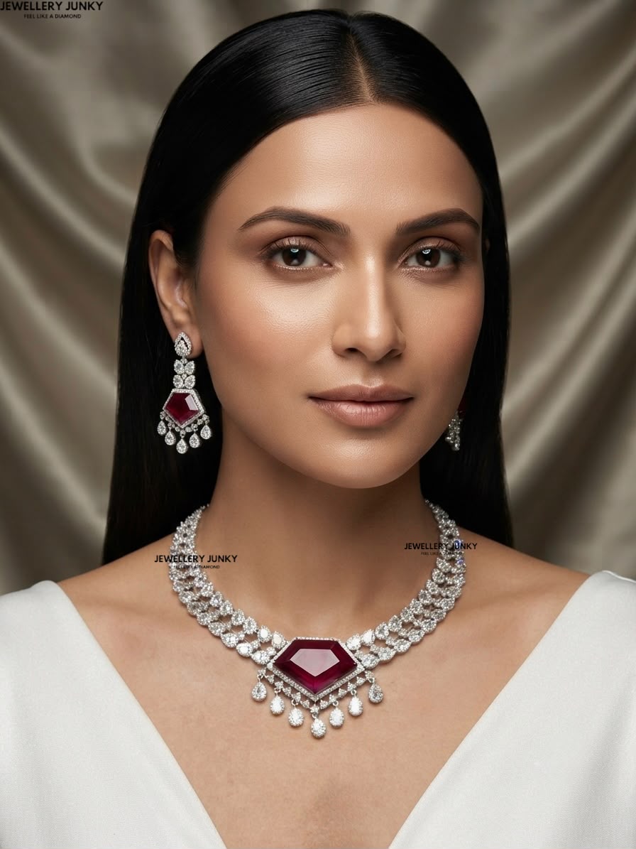 NADIA DIAMOND NECKLACE