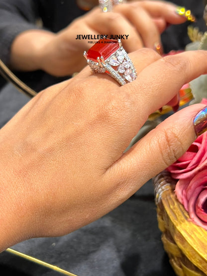 FAYE DIAMOND RING
