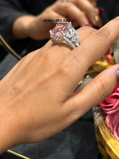 FAYE DIAMOND RING