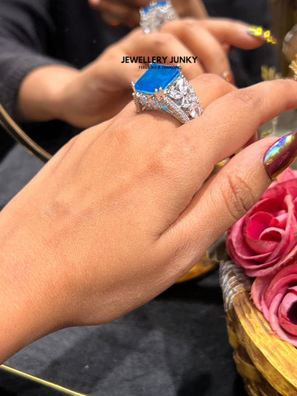 FAYE DIAMOND RING