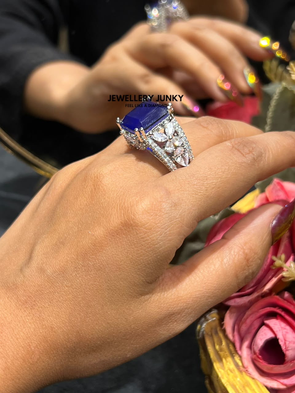 FAYE DIAMOND RING