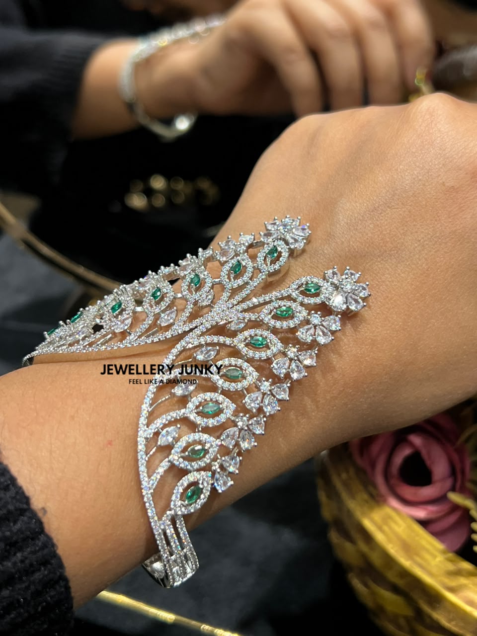 HRIDA DIAMOND BRACELET