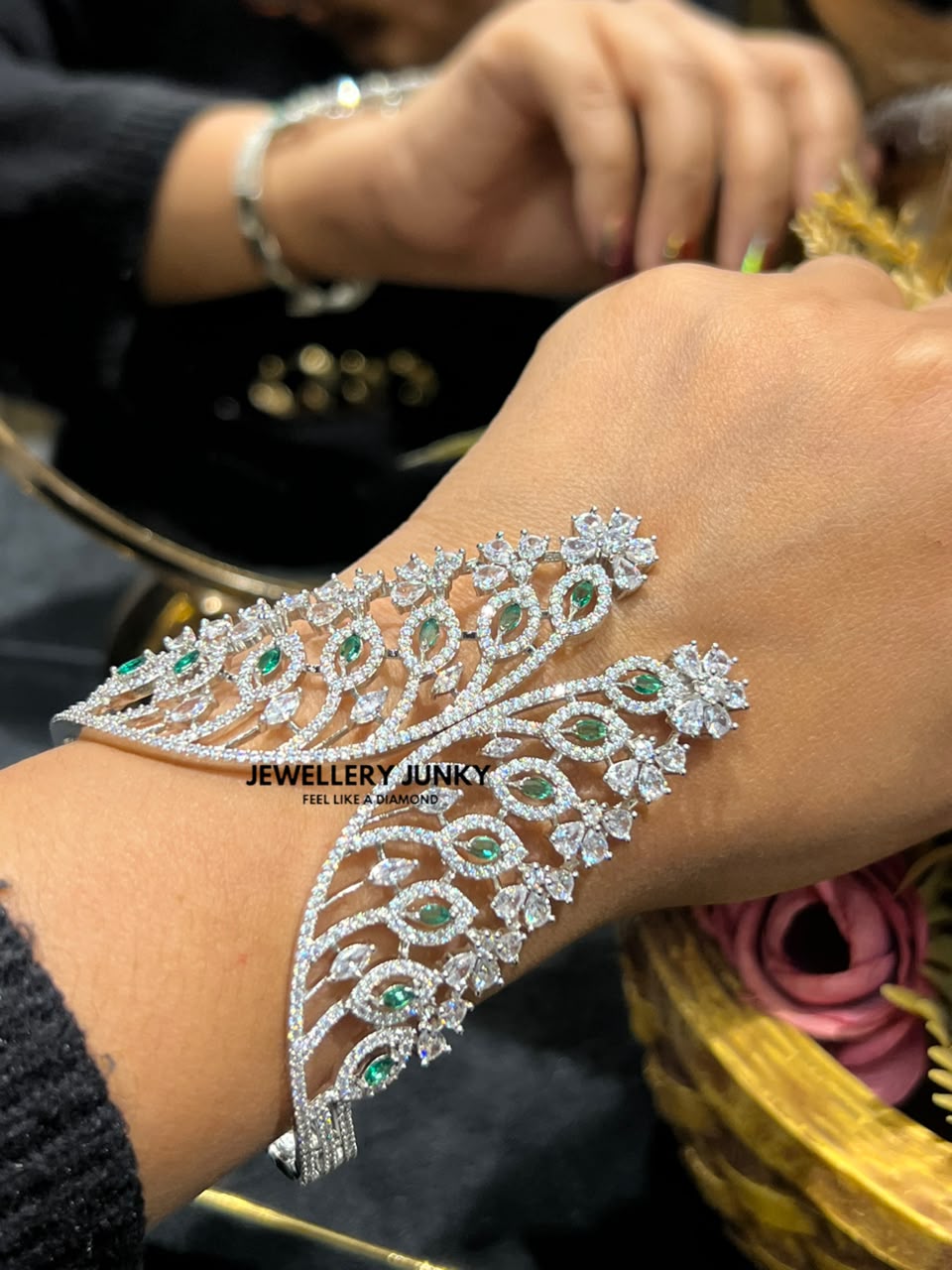 HRIDA DIAMOND BRACELET