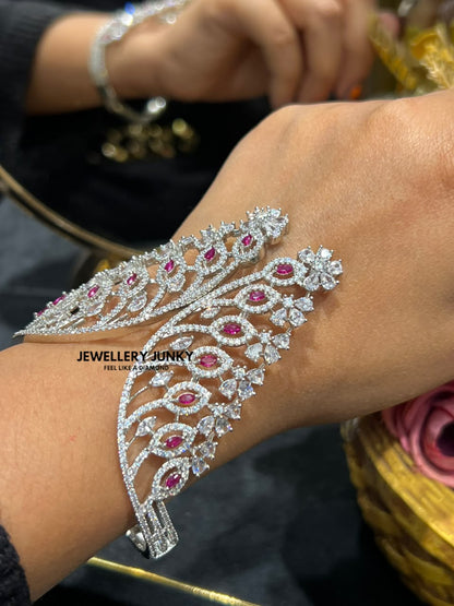 HRIDA DIAMOND BRACELET