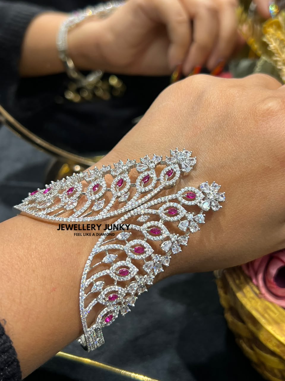 HRIDA DIAMOND BRACELET