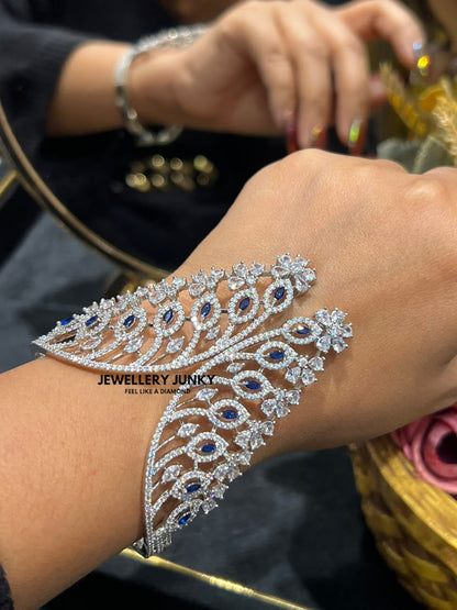 HRIDA DIAMOND BRACELET