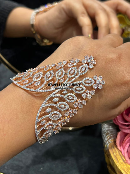 HRIDA DIAMOND BRACELET