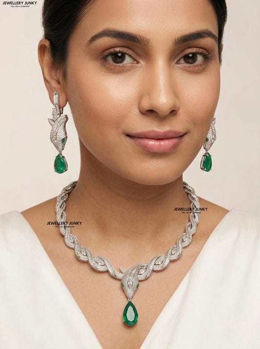 DIYAN DIAMOND NECKLACE