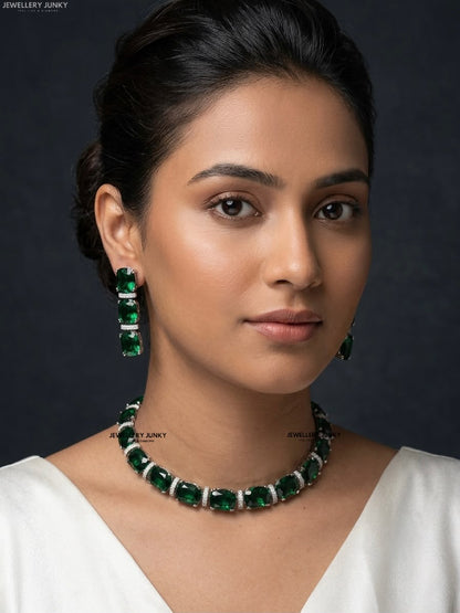 ELENA DIAMOND NECKLACE