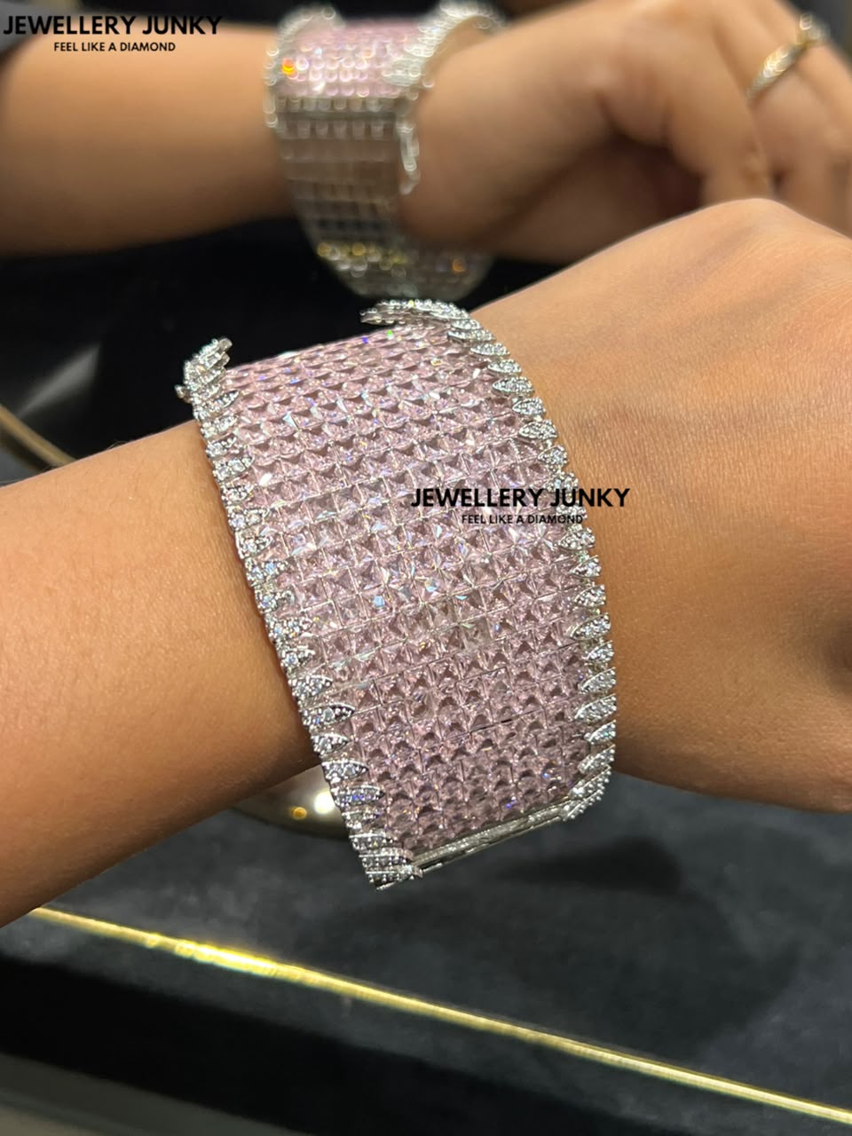 LIRA DIAMOND INVISIBLE BRACELET