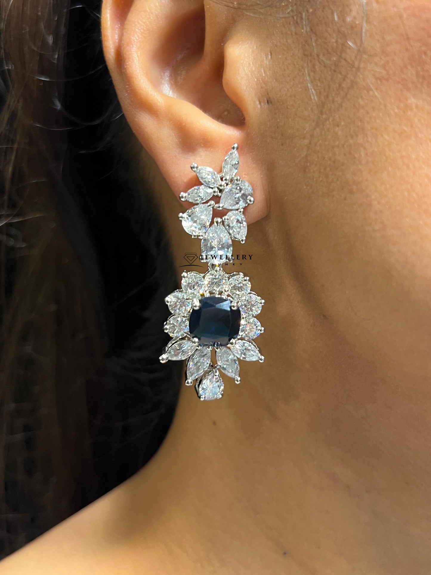 MAIA DIAMOND NECKLACE