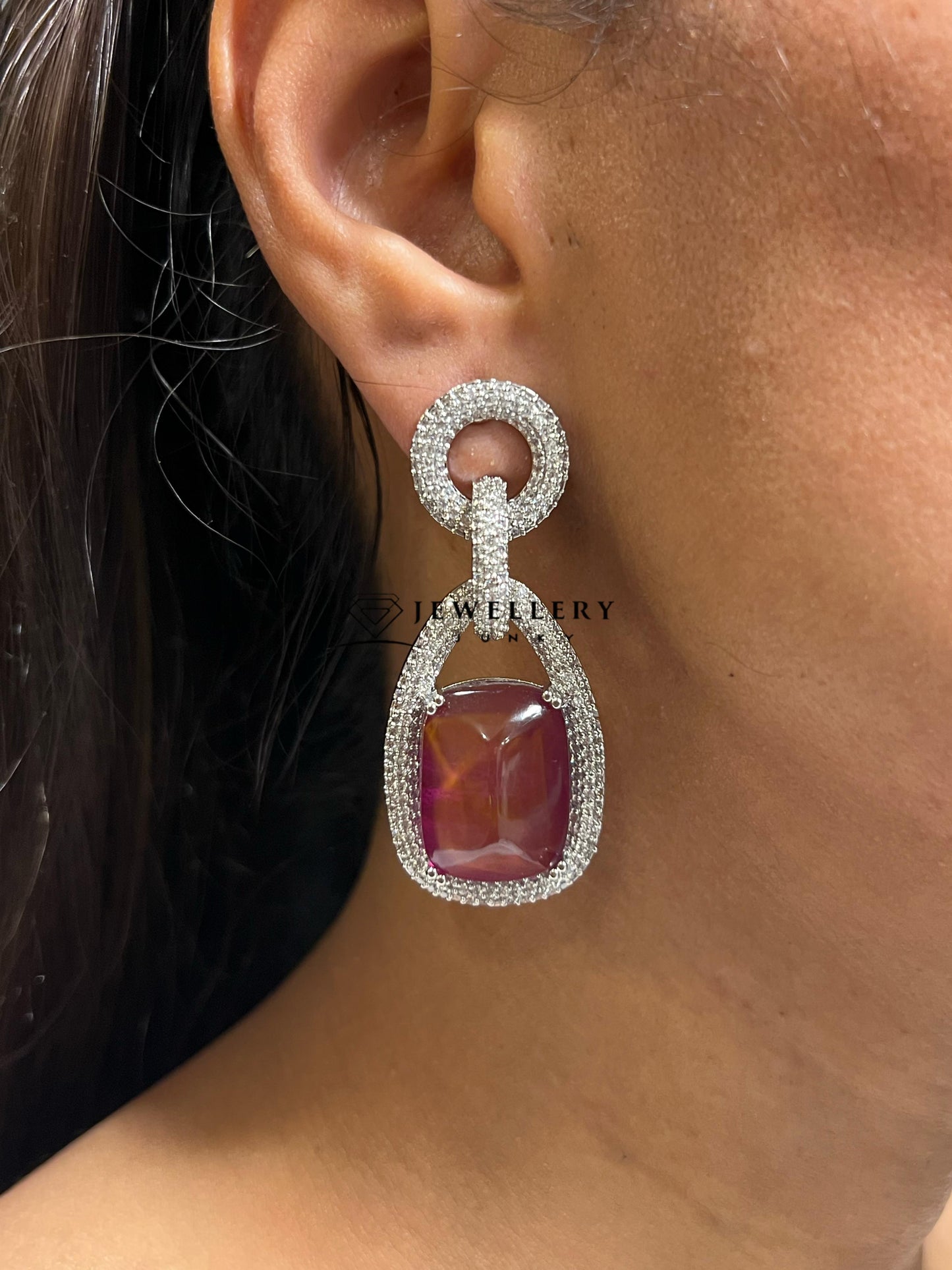 ARVI DIMAOND NECKLACE
