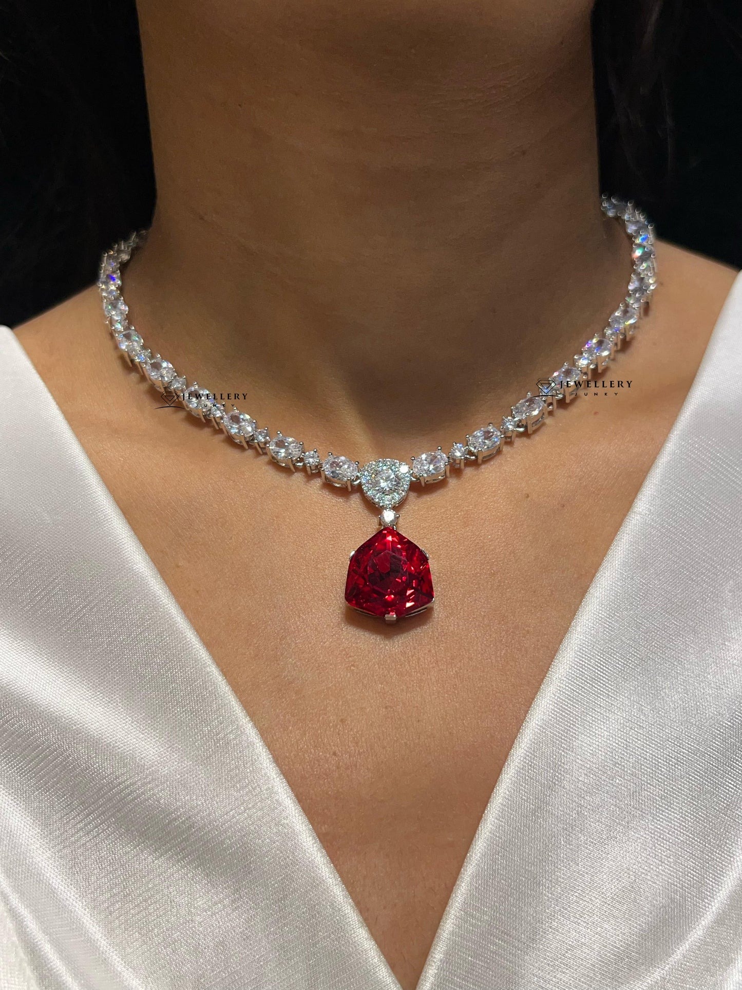 INTISAR DIAMOND NECKLACE N-1540