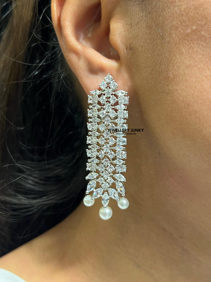 AVANTI DIAMOND NECKLACE