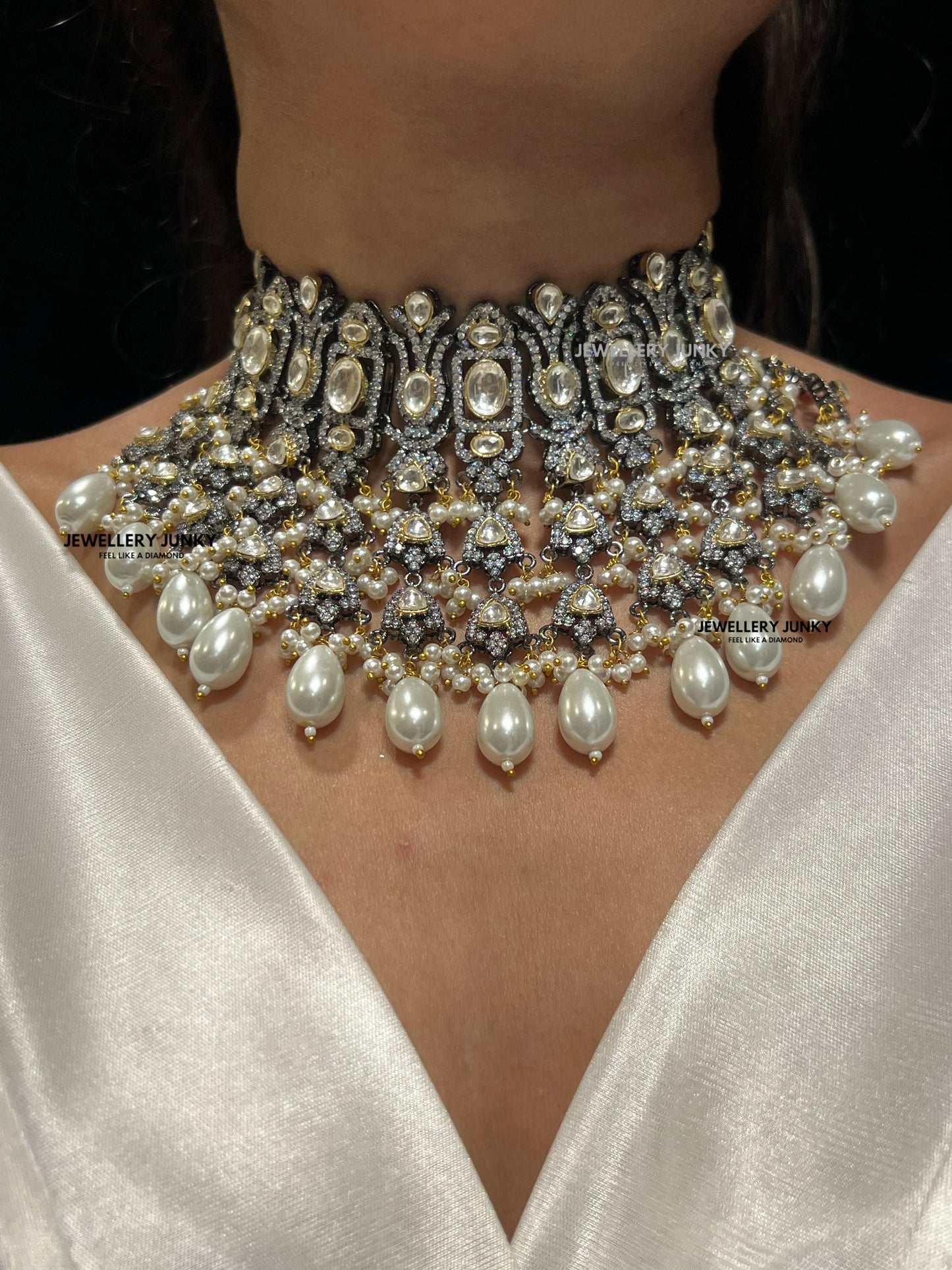 MUSKAAN VICTORIAN KUNDAN NECKLACE