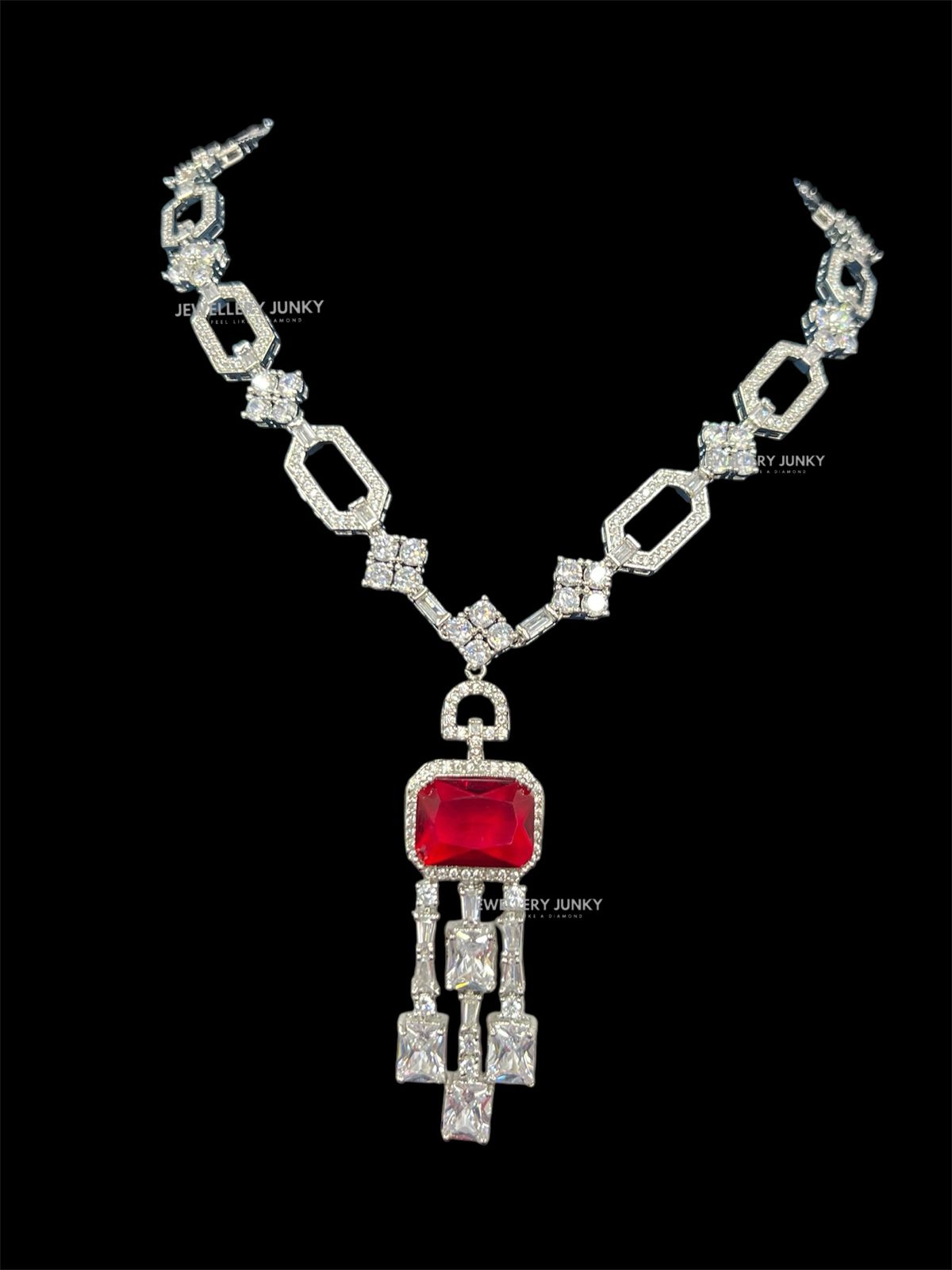 MARGARITA DIAMOND NECKLACE
