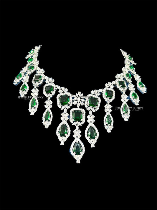 ALEAH DIAMOND NECKLACE