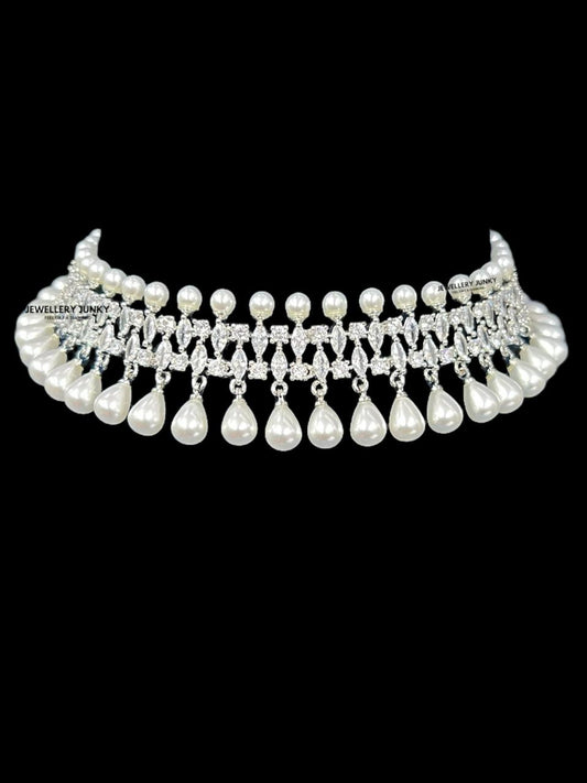REAGAN DIAMOND NECKLACE