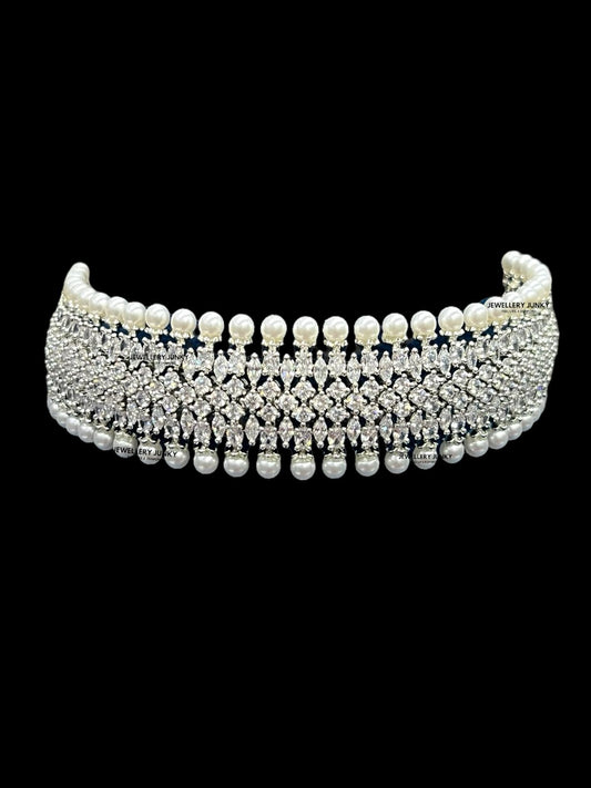 AVANTI DIAMOND NECKLACE