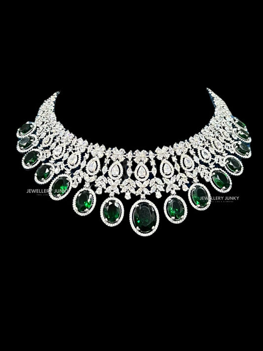 SHEENA DIAMOND NECKLACE