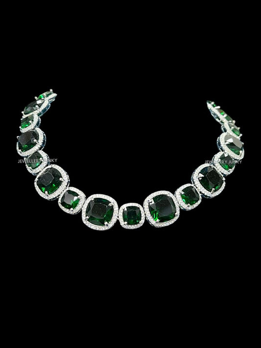 OMAYA CUSION CUT DIAMOND NECKLACE