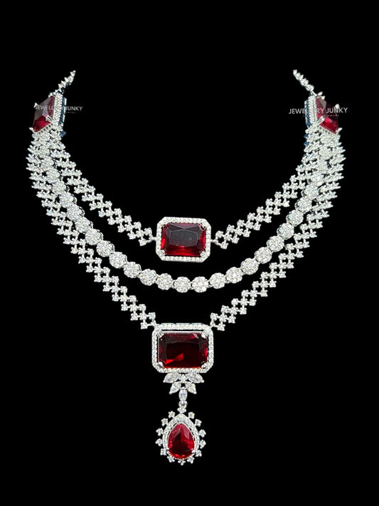 CLEO DIAMOND NECKLACE