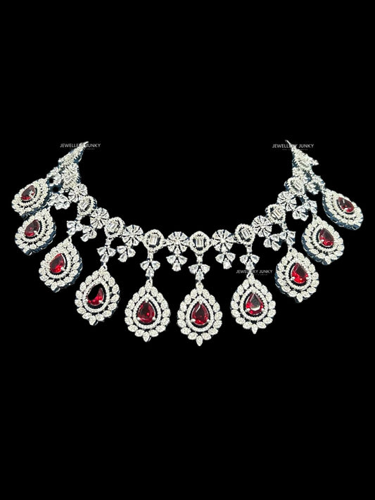SAVANNA DIAMOND NECKLACE