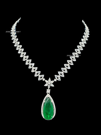 EMERSON DIAMOND NECKLACE