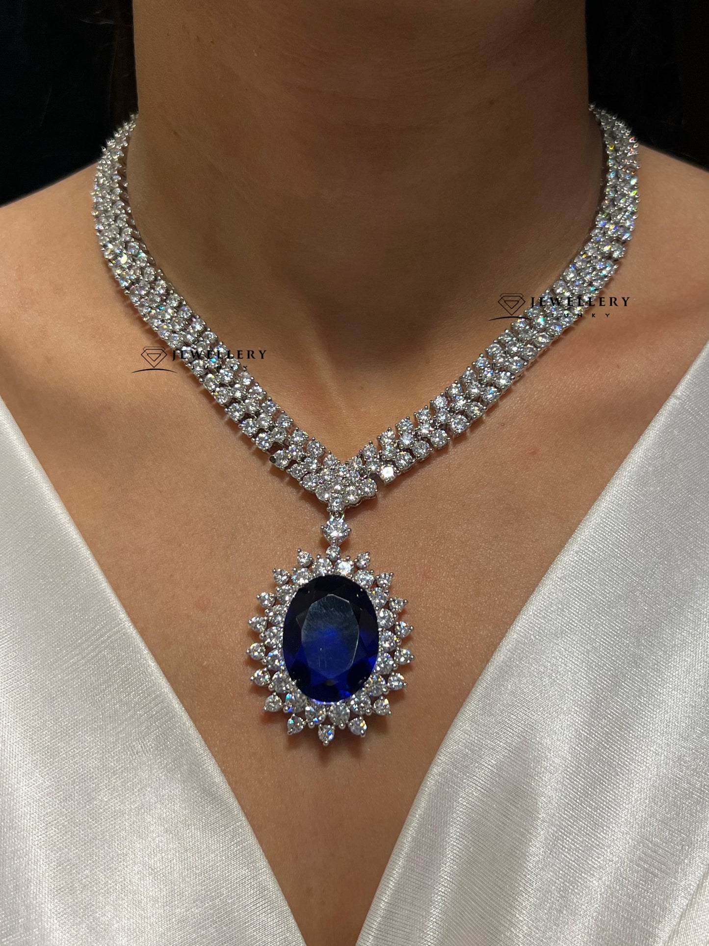 TASHI DIAMOND NECKLACE
