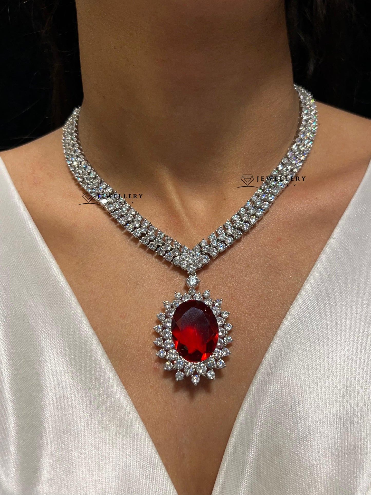TASHI DIAMOND NECKLACE