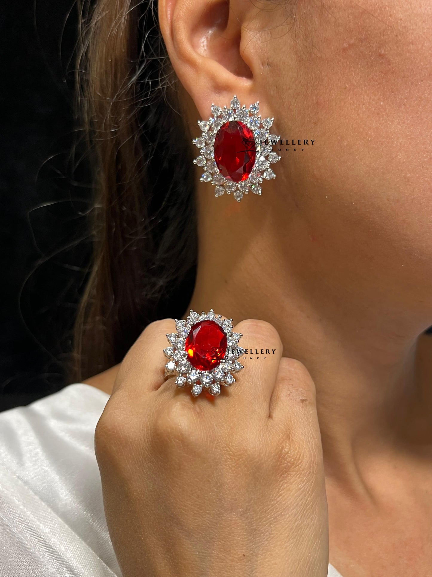 TASHI DIAMOND NECKLACE