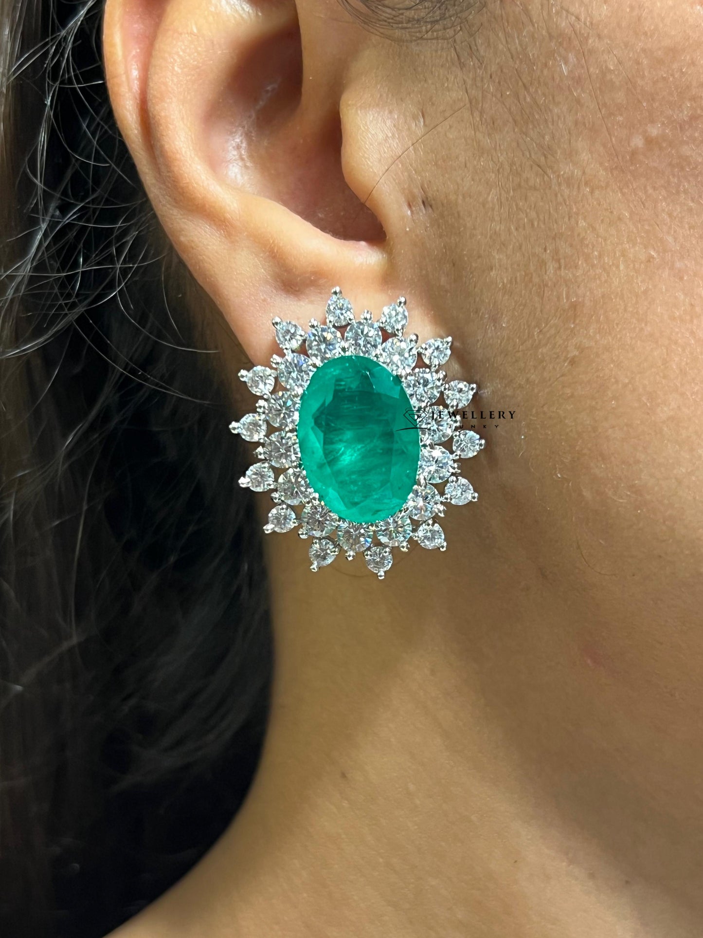 TASHI DIAMOND NECKLACE