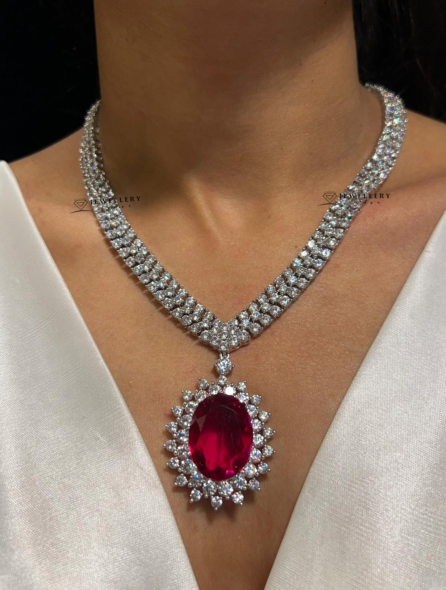 TASHI DIAMOND NECKLACE