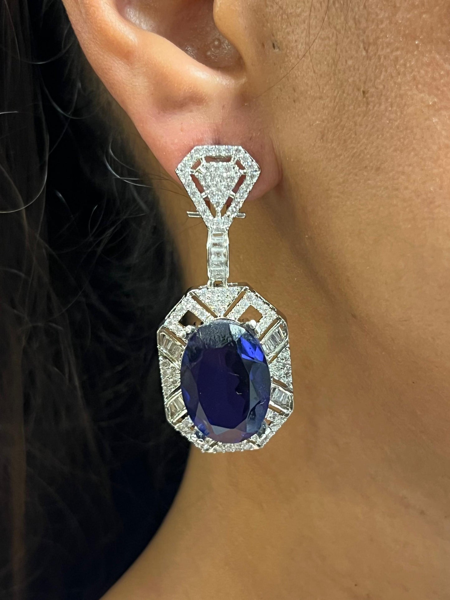 IRA OVAL DIAMOND NECKLACE