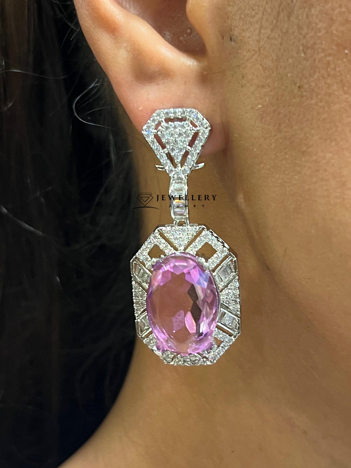 IRA OVAL DIAMOND NECKLACE
