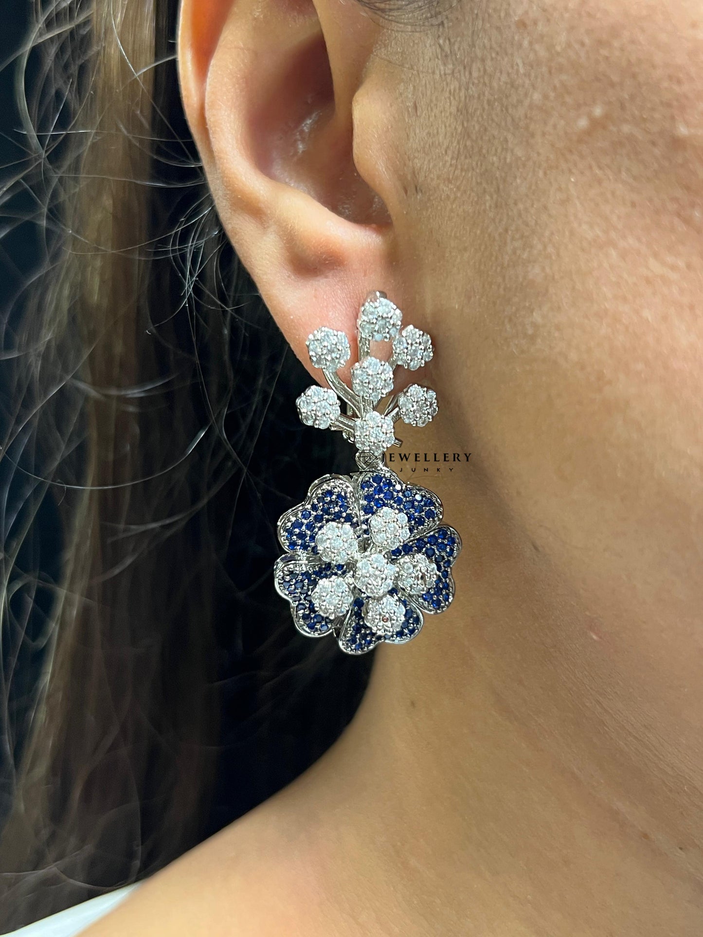 ILAA DIAMOND NECKLACE