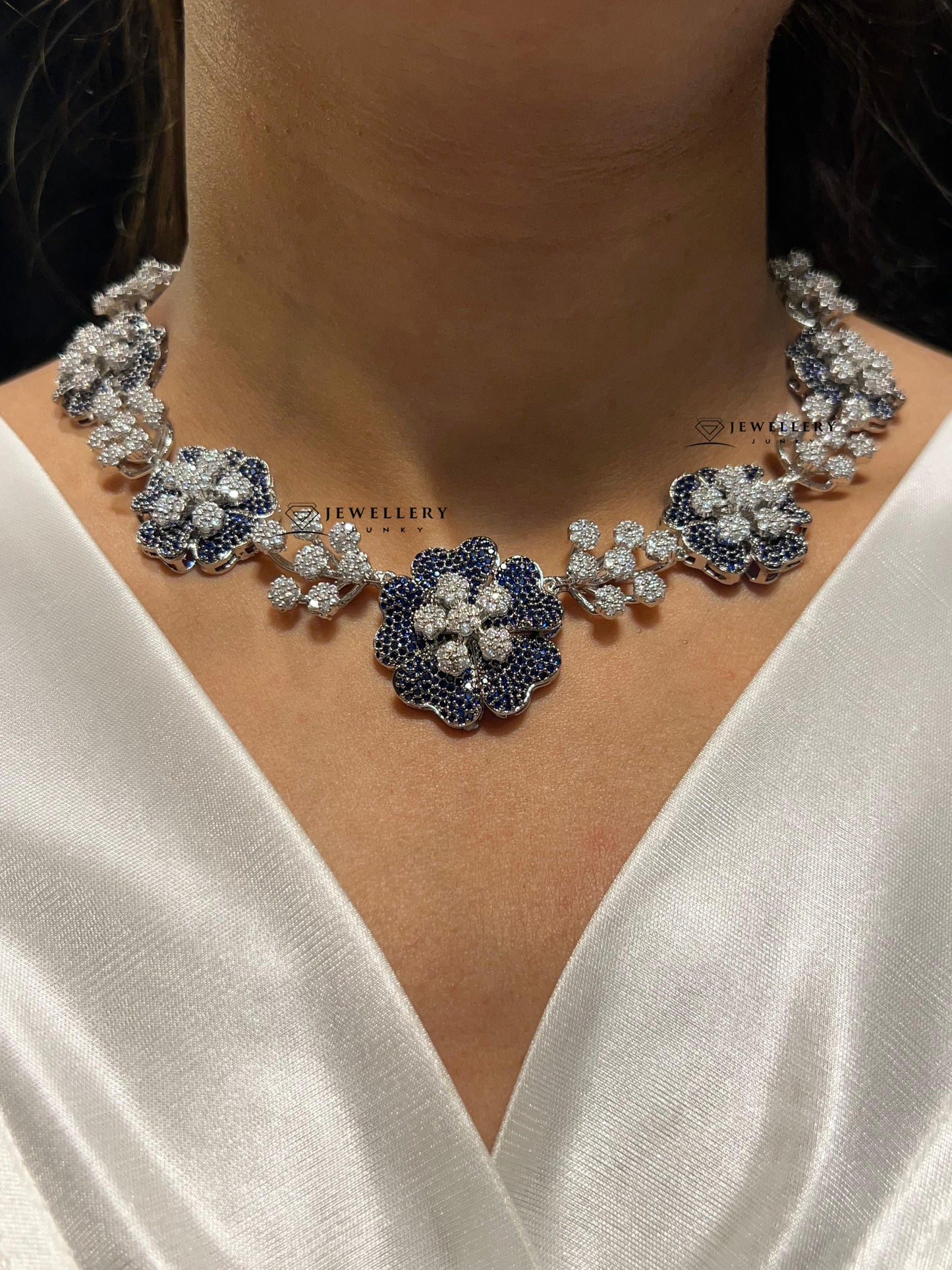 ILAA DIAMOND NECKLACE
