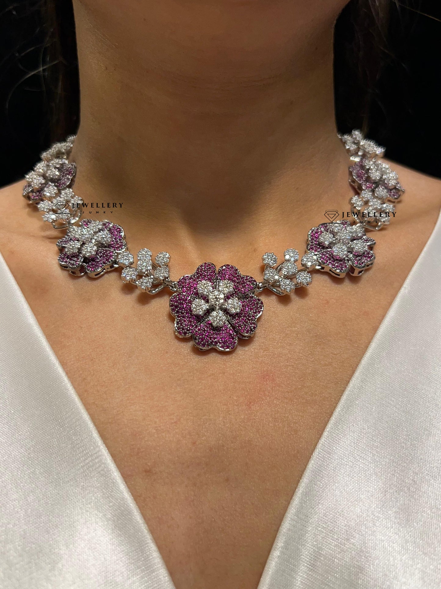 ILAA DIAMOND NECKLACE