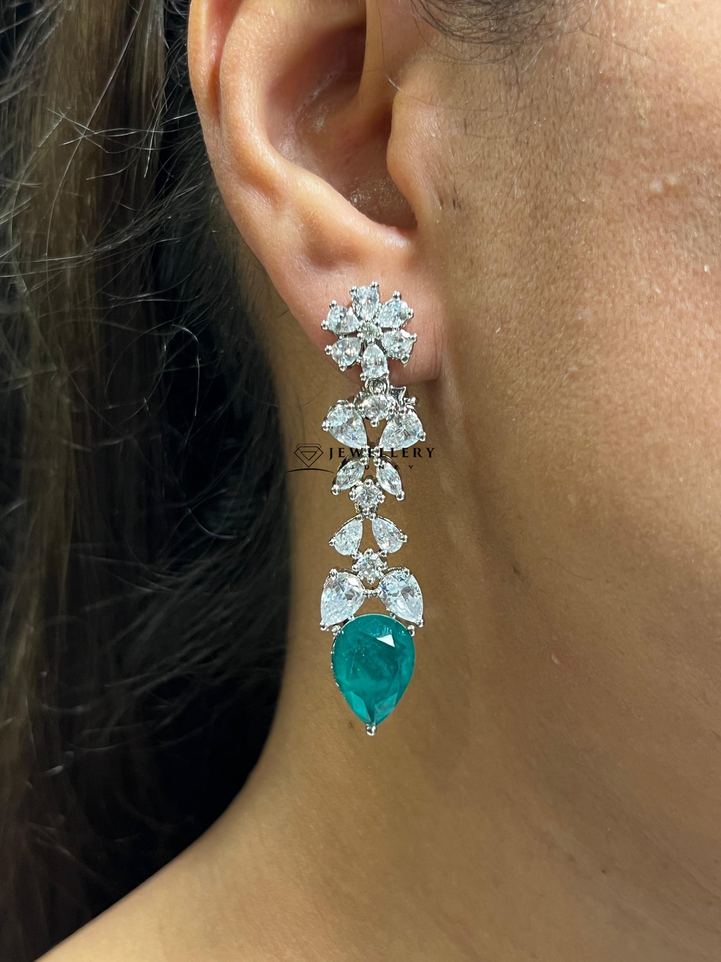 ZOHA DIAMOND NECKLACE