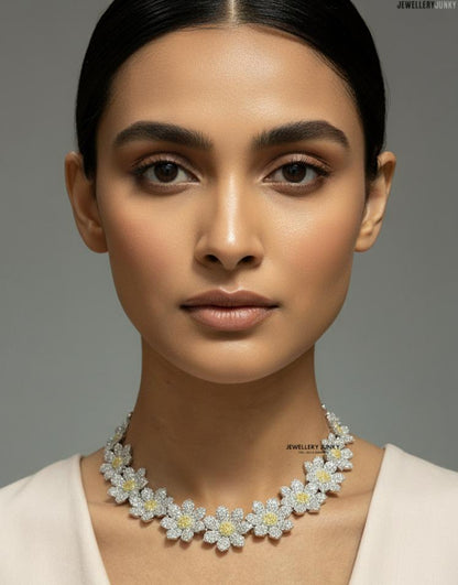 ELISHA FLORAL NANO DIAMOND NECKLACE