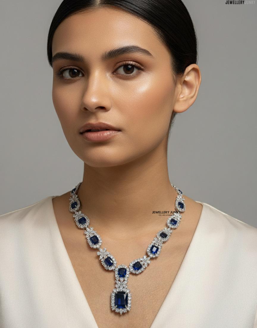 ESTRELLA DIAMOND NECKLACE