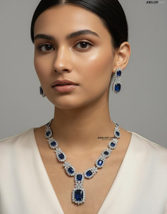 ESTRELLA DIAMOND NECKLACE