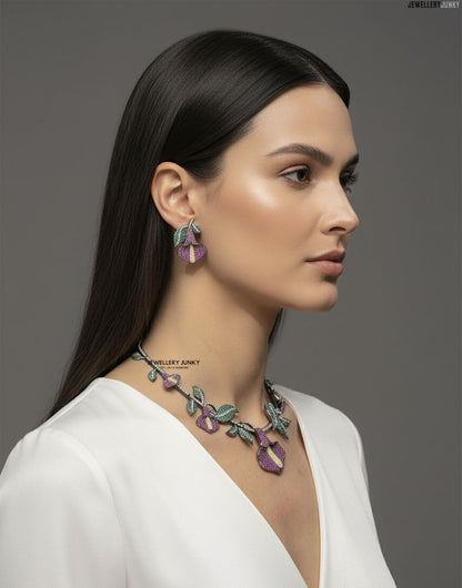 ZOFFANY INVISIBLE FLORAL NECKLACE
