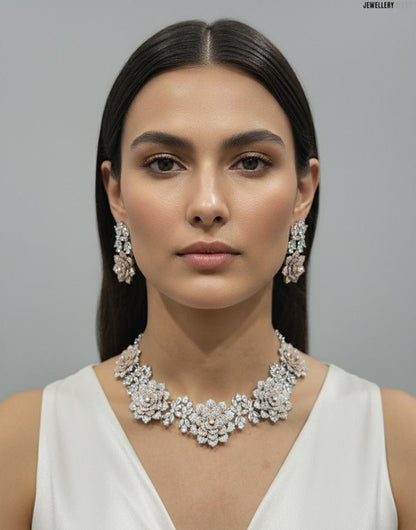 MADELINE DIAMOND NECKLACE