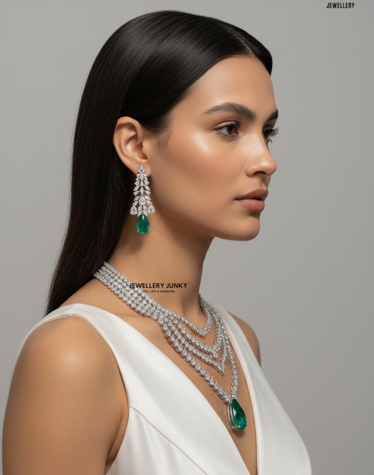 INAAYA DIAMOND NECKLACE