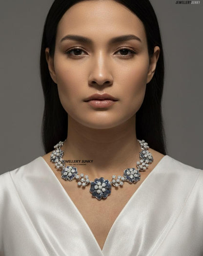 ILAA DIAMOND NECKLACE