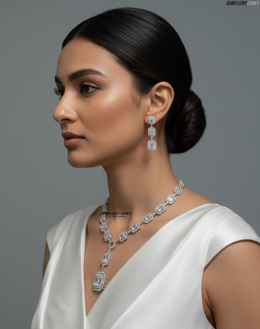 SARIKA DIAMOND NECKLACE