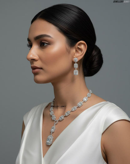 SARIKA DIAMOND NECKLACE