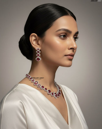 NORA OVAL DIAMOND NECKLACE