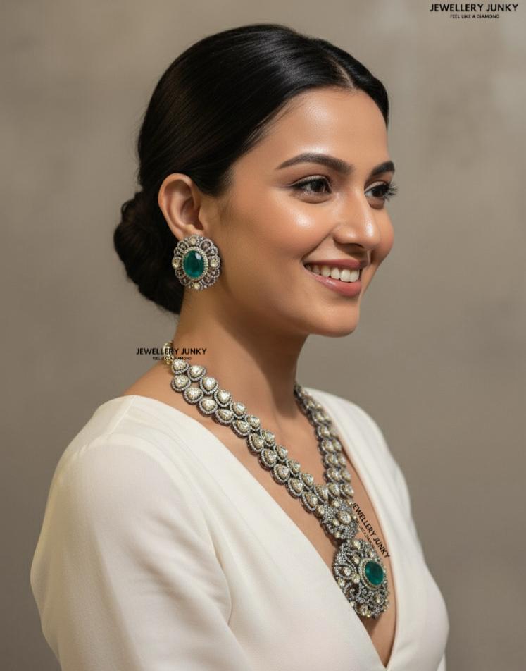 OLIVIA KUNDAN VICTORIAN NECKLACE